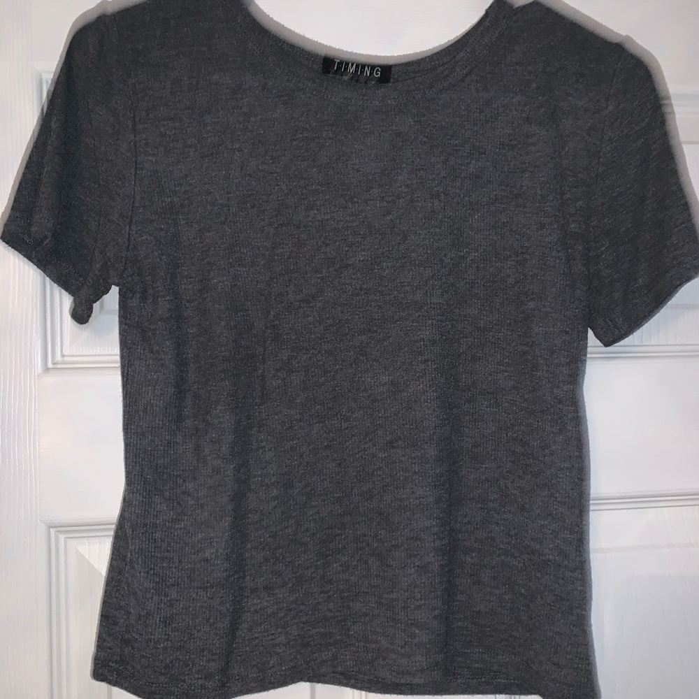 Simple Grey Cropped Shirt